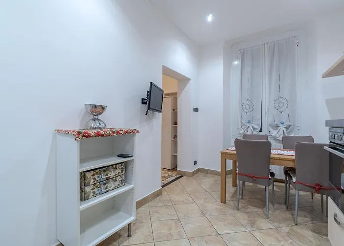 Porto Antico Functional & Roomy Flat