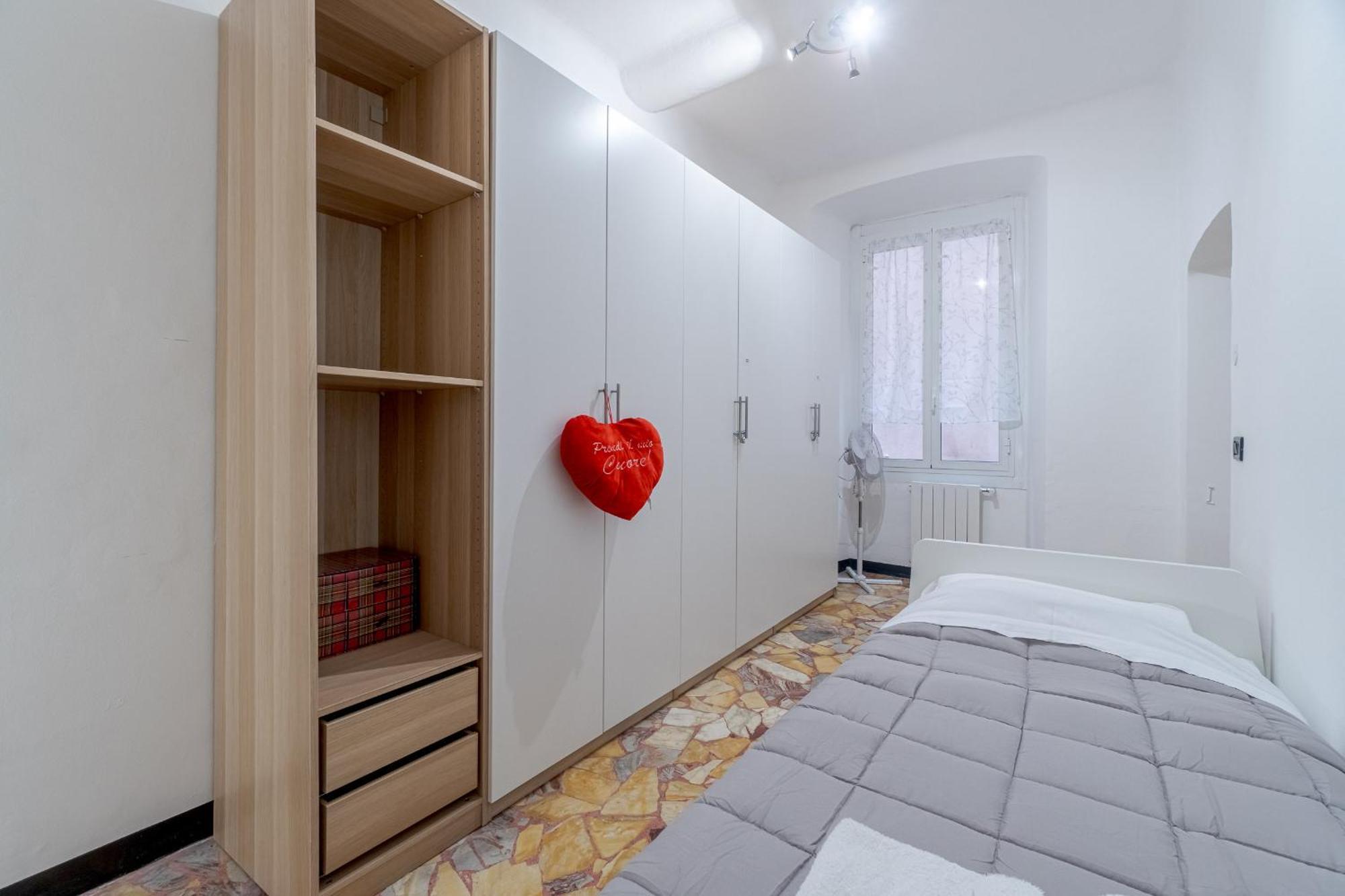 Porto Antico Functional & Roomy Flat Apartment Genoa