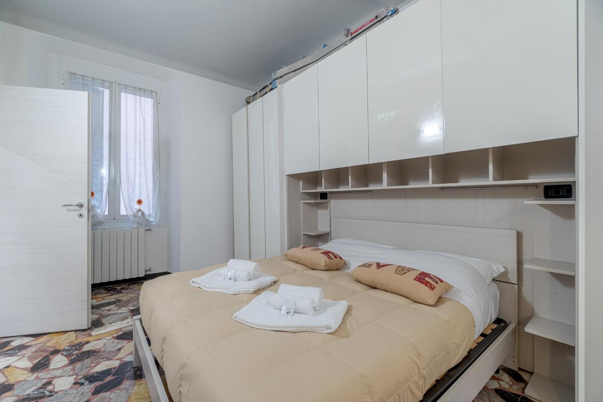 Apartment Porto Antico Functional & Roomy Flat