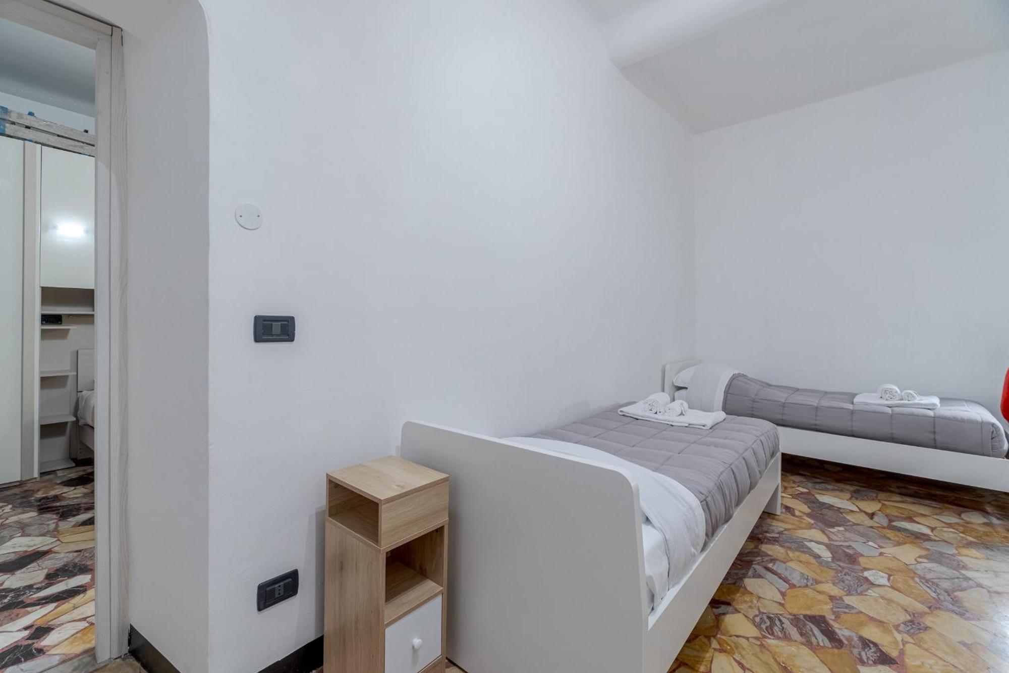 Porto Antico Functional & Roomy Flat Apartment Genoa