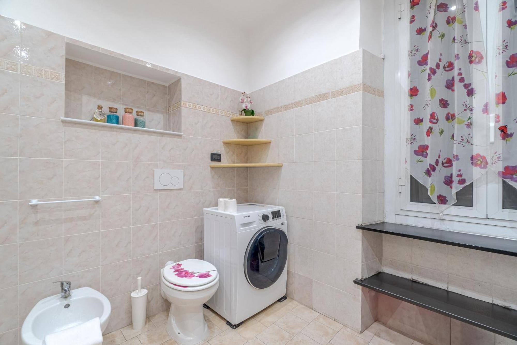 Porto Antico Functional & Roomy Flat Genoa