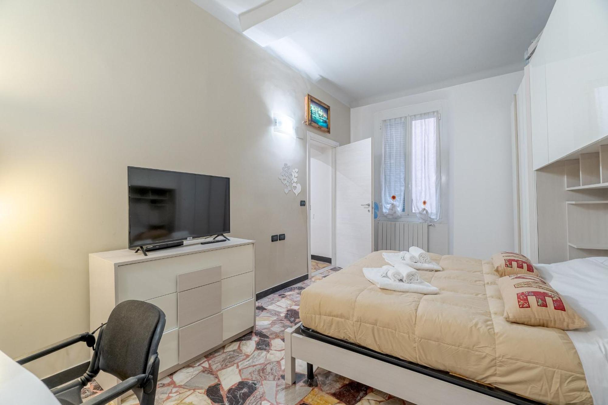 Porto Antico Functional & Roomy Flat Apartment *